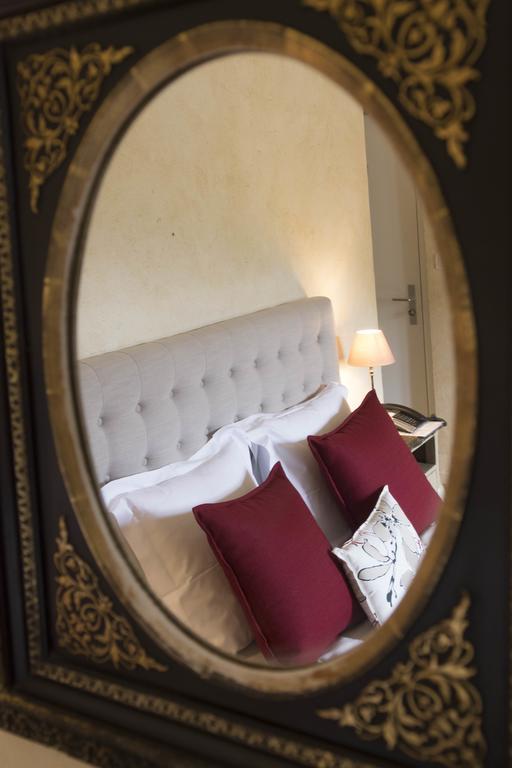 Le Poët-Laval Logis Hotel Les Hospitaliers מראה חיצוני תמונה