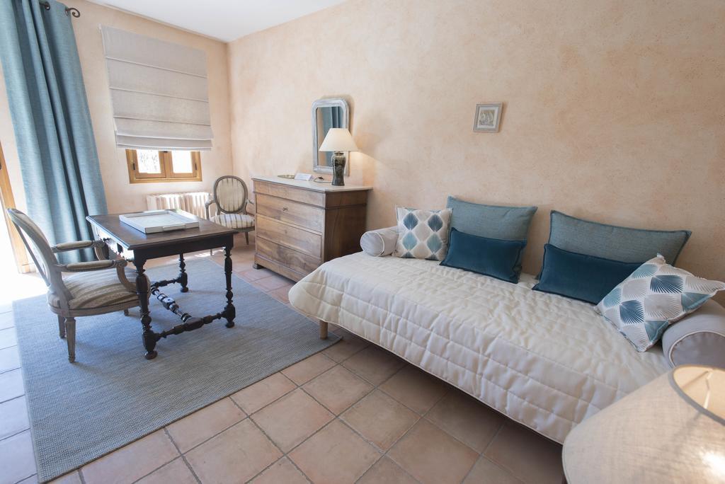 Le Poët-Laval Logis Hotel Les Hospitaliers מראה חיצוני תמונה