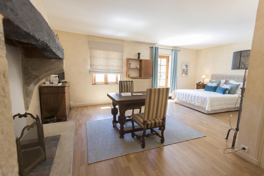 Le Poët-Laval Logis Hotel Les Hospitaliers מראה חיצוני תמונה