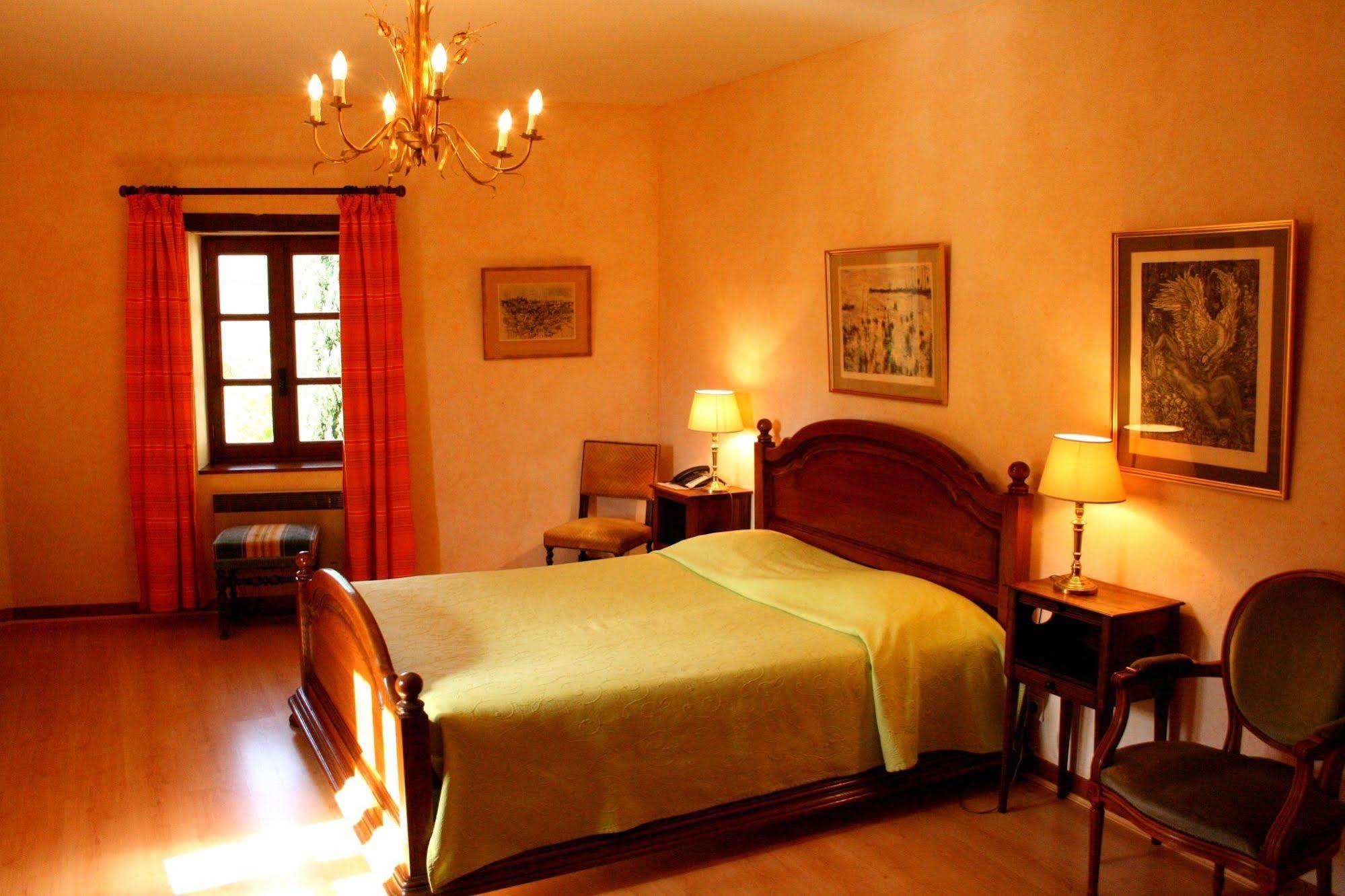 Le Poët-Laval Logis Hotel Les Hospitaliers מראה חיצוני תמונה